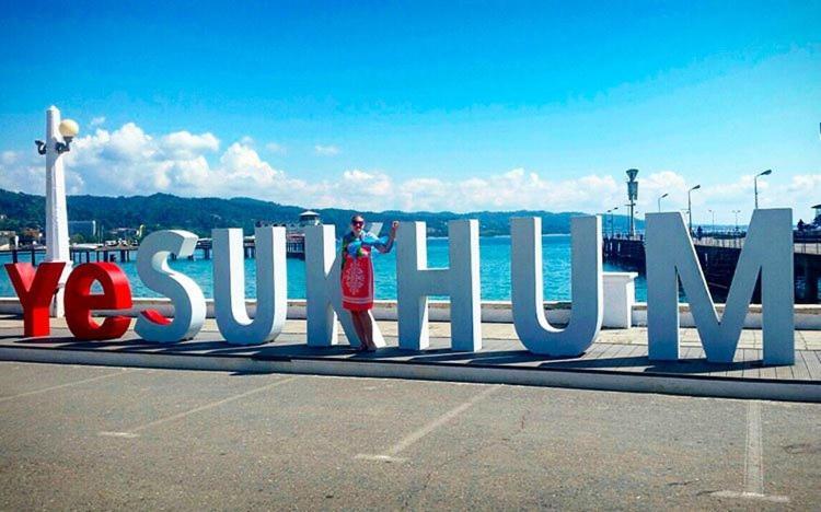 Гостевой Дом Ирина Hotel Soechoemi Buitenkant foto