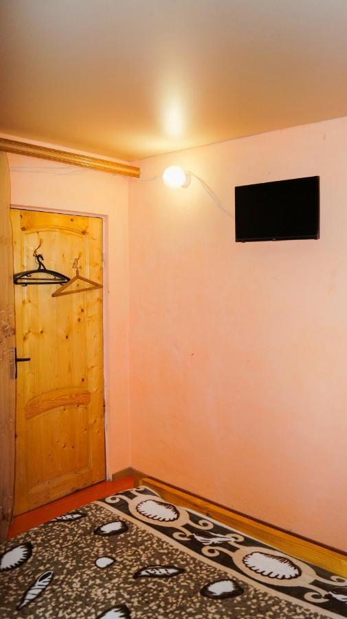 Гостевой Дом Ирина Hotel Soechoemi Buitenkant foto