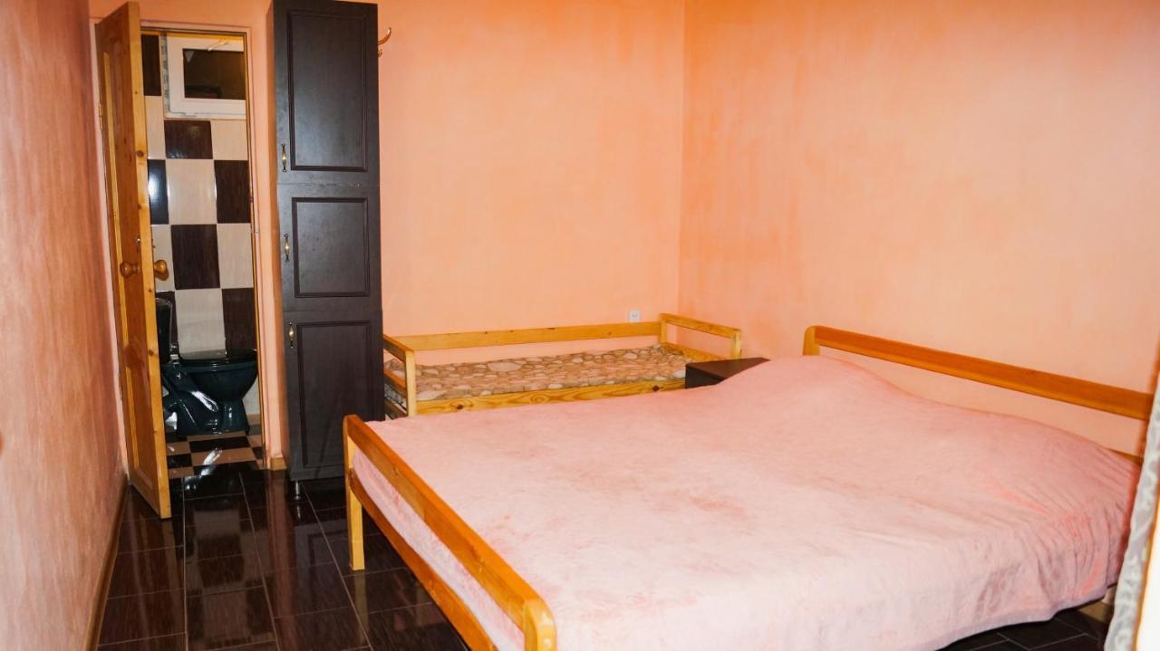 Гостевой Дом Ирина Hotel Soechoemi Buitenkant foto
