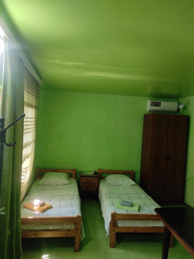 Гостевой Дом Ирина Hotel Soechoemi Buitenkant foto